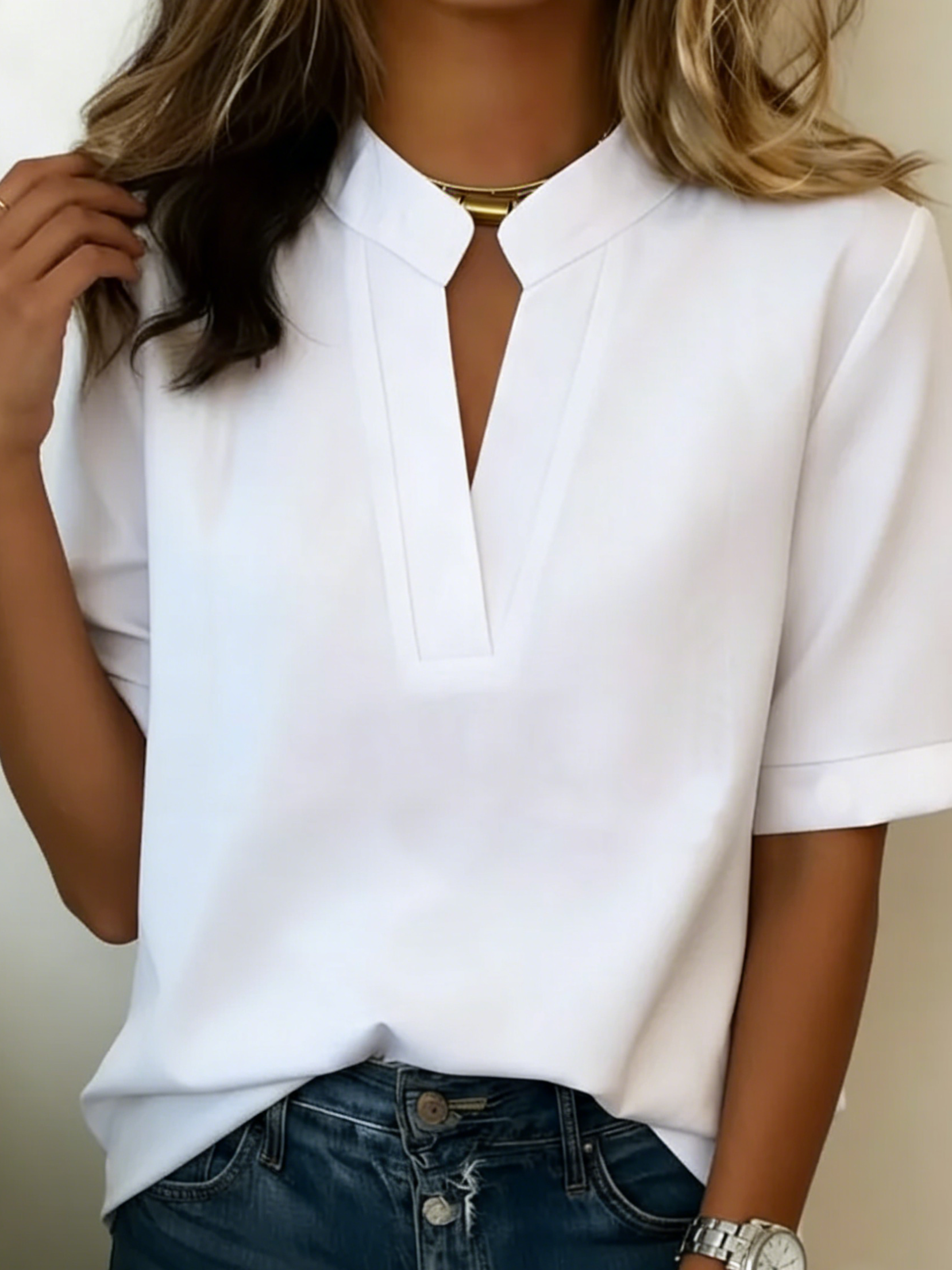 Ravora Paris™ | Blouse Chic à Col en V et Détail Doré