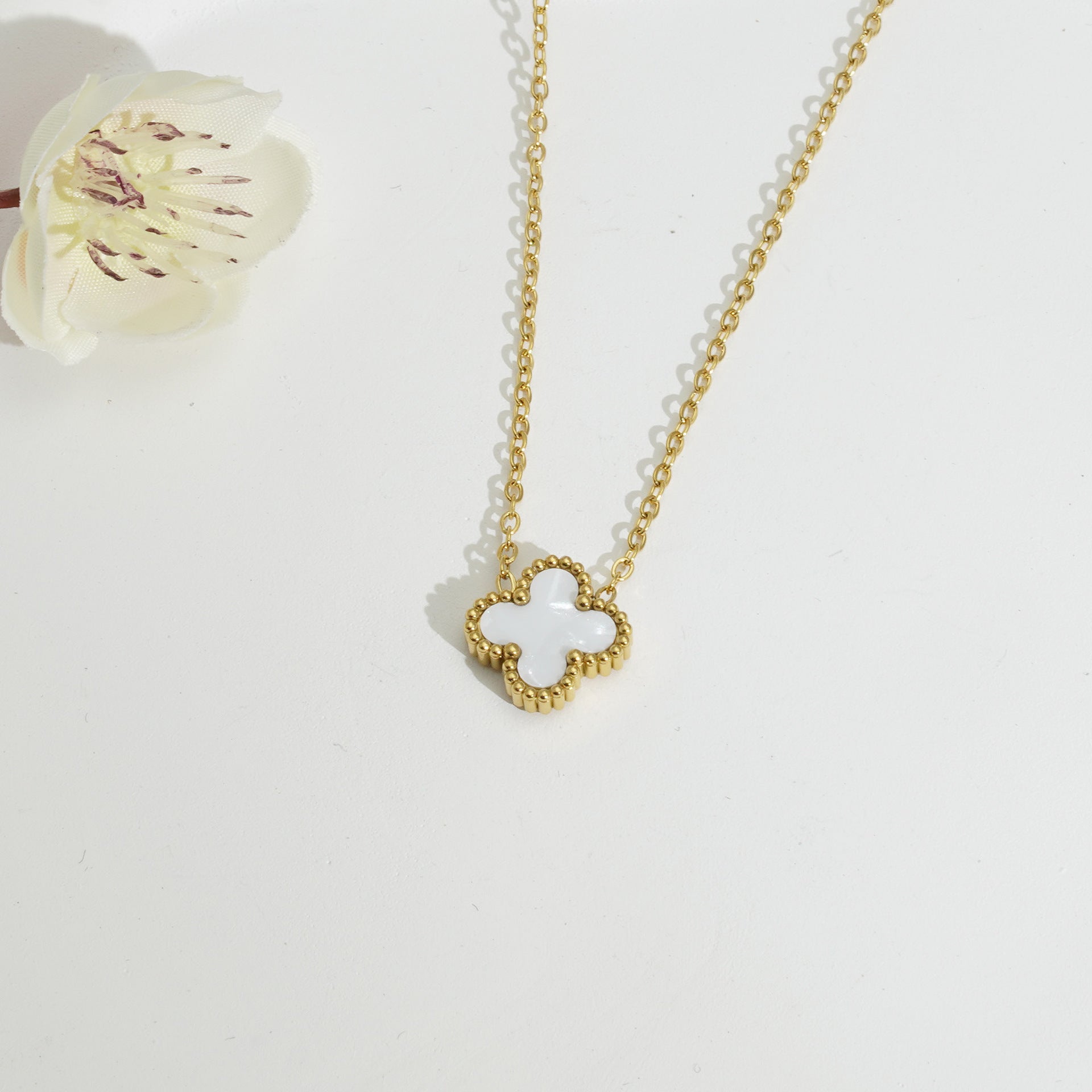 Ravora Paris™ | Bracelet Porte-Bonheur Élégant